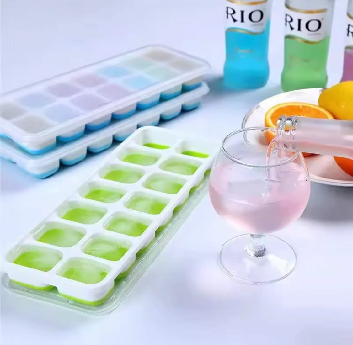 Reusable Silicone Ice Cube Tray with Lid