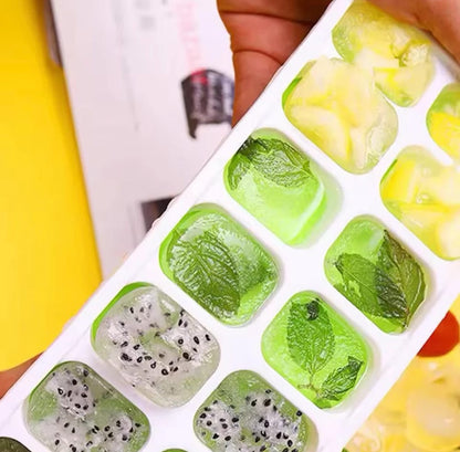Reusable Silicone Ice Cube Tray with Lid